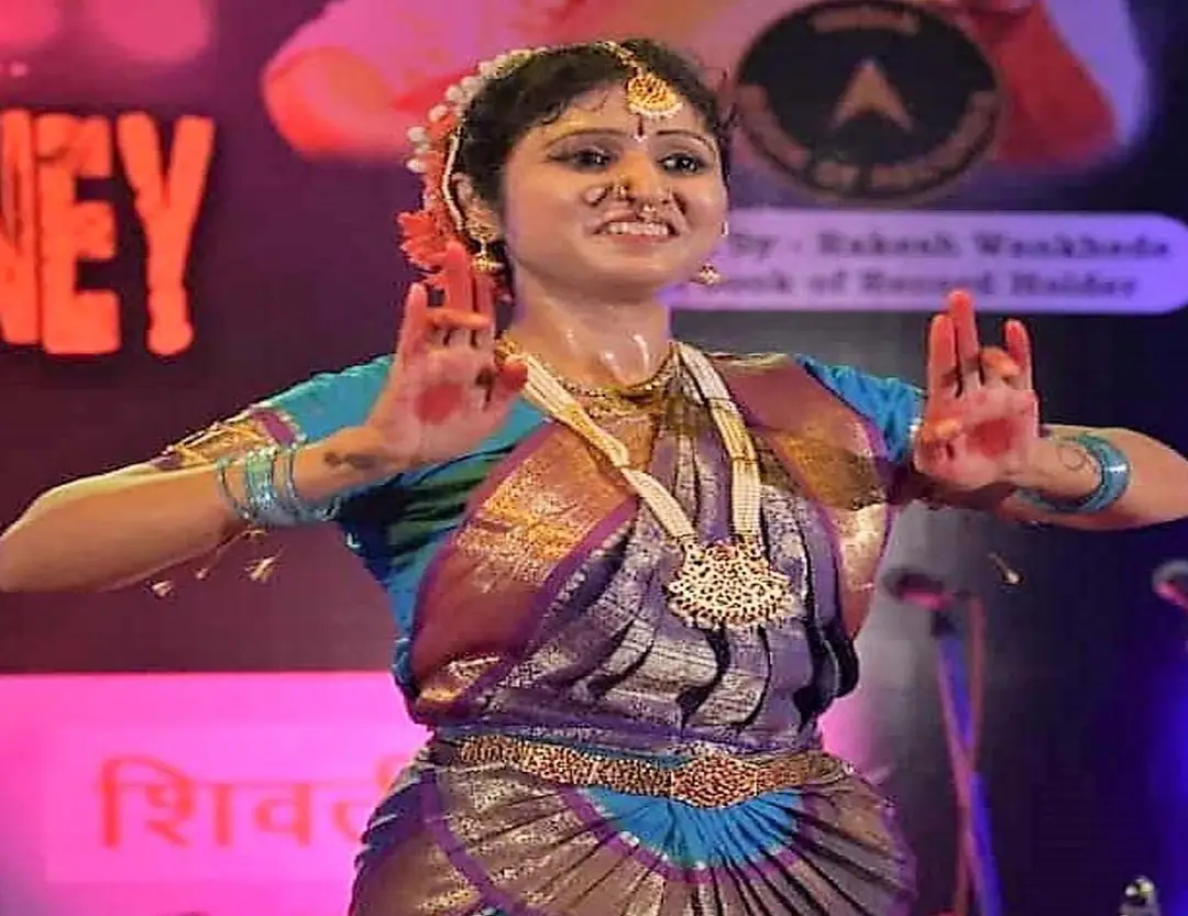 Nrutyanjali Nrutya Niketan .kathak & bharatnatyam,Tabala,Gayan