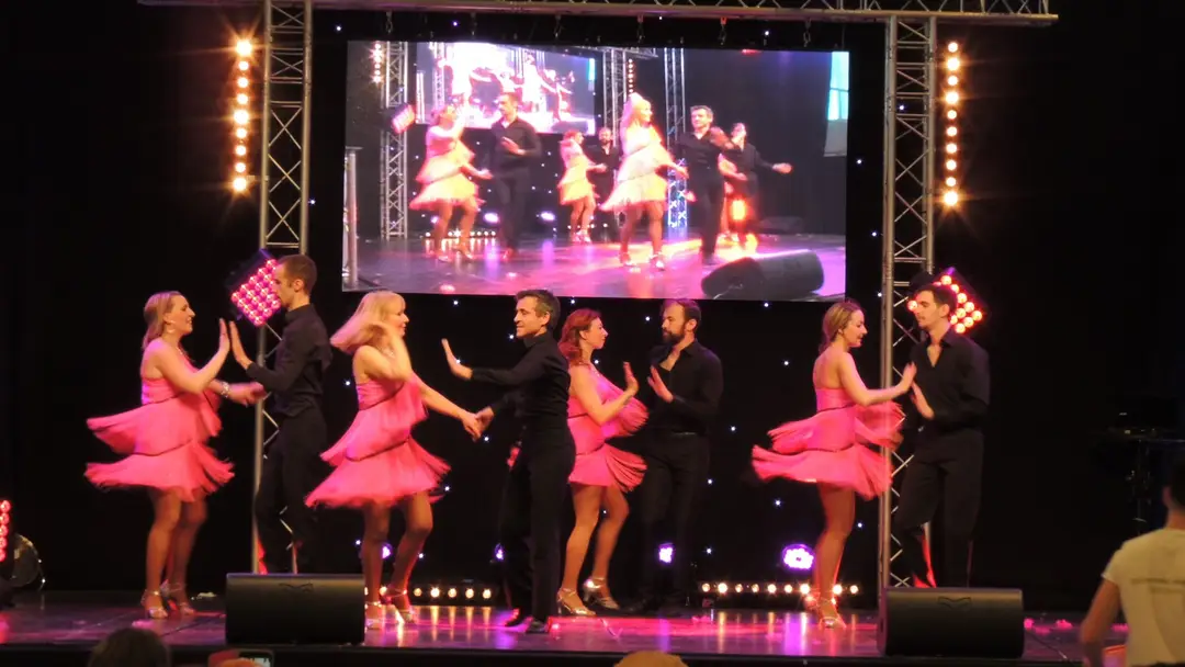 christ all dance