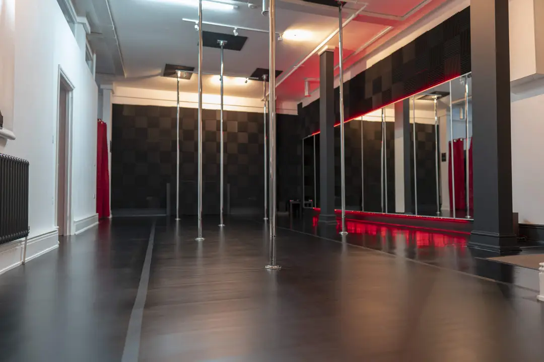 Iris Pole Dance Studio