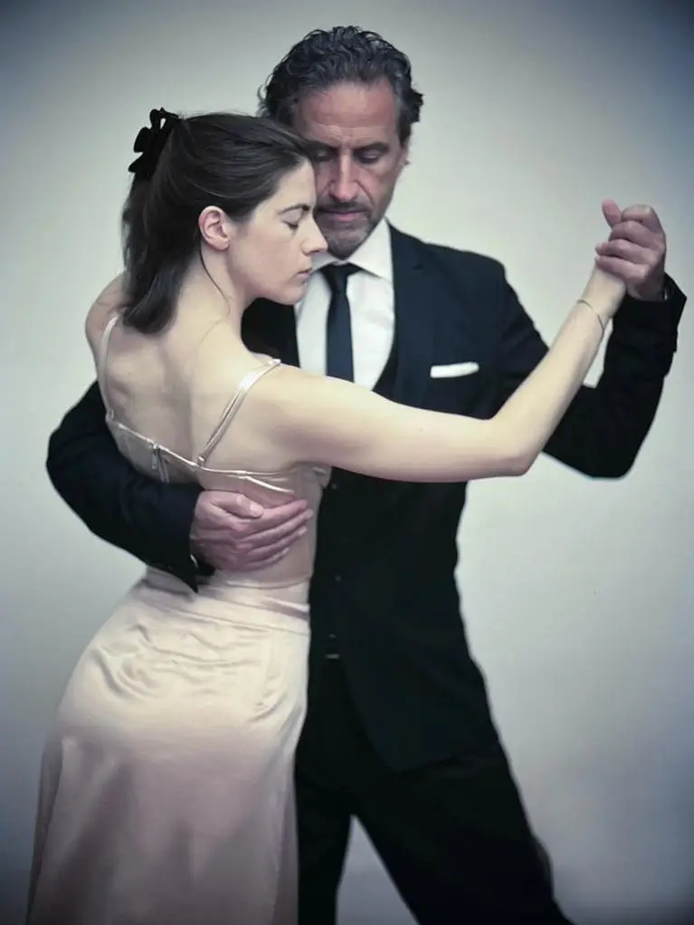Tango Arno - Course Tango À Paris
