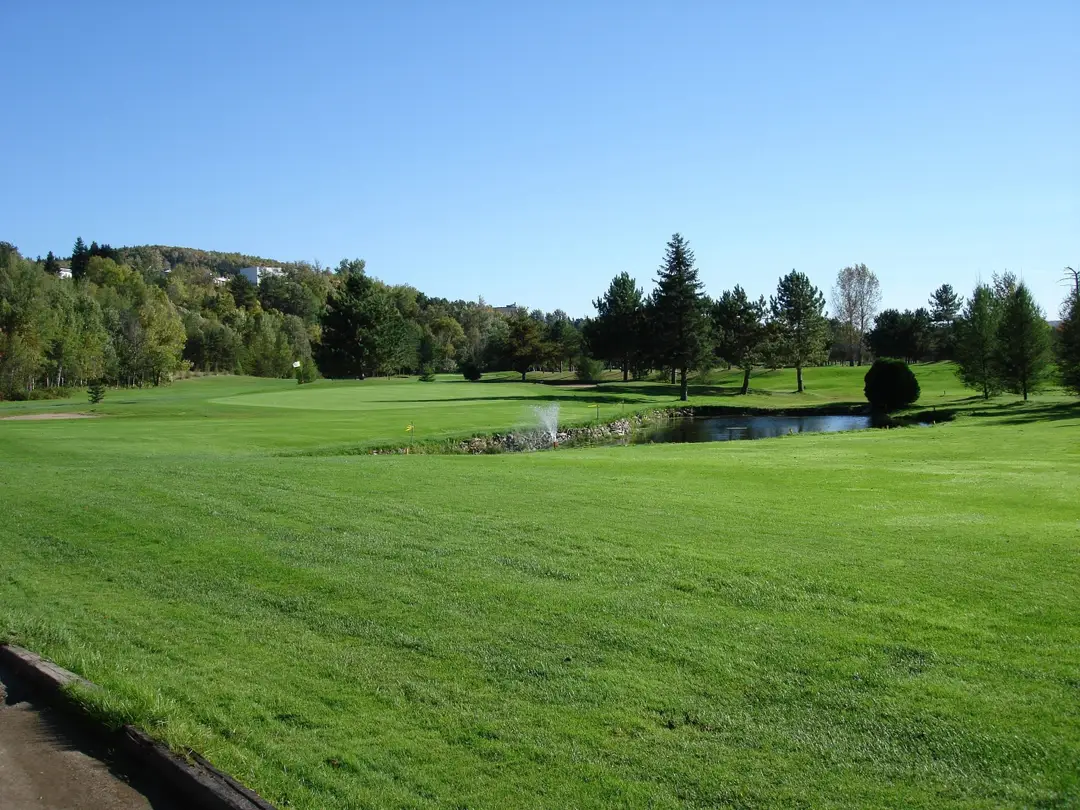 Club De Golf & Curling La Tuque Inc