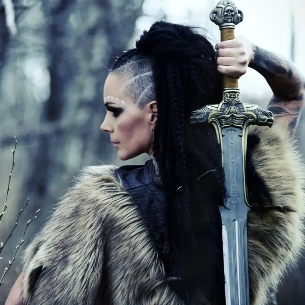 STEEL MACE VALKYRIE