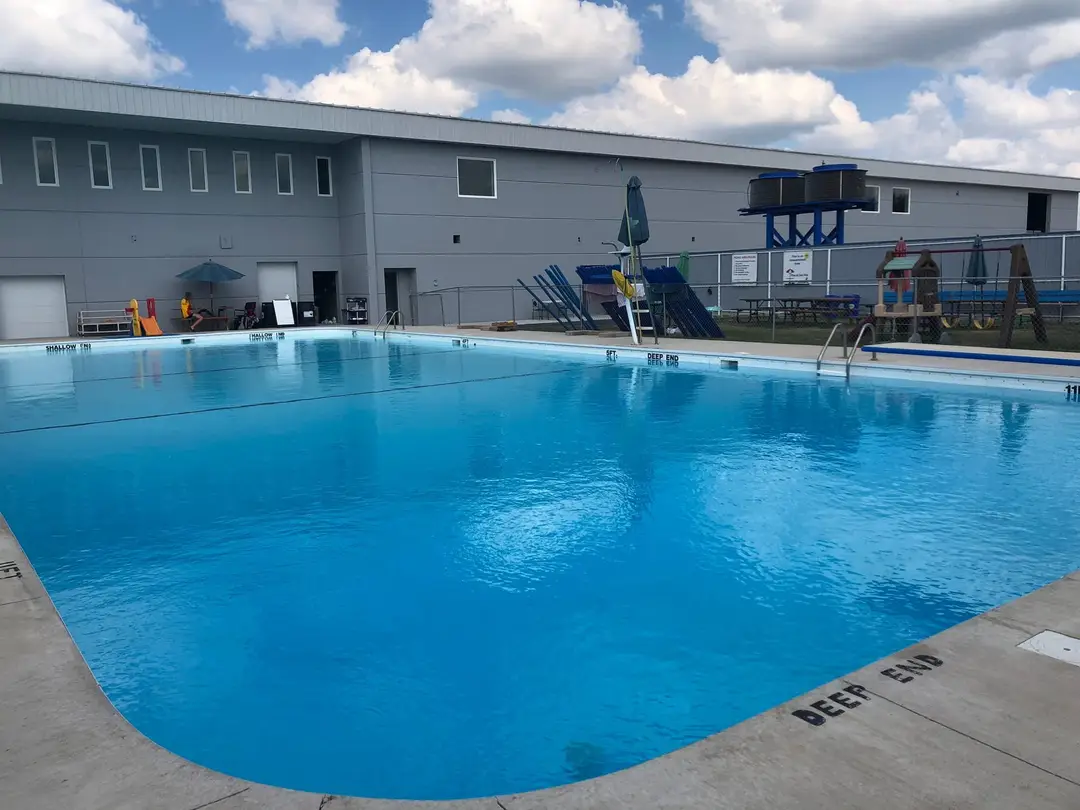 Lundar Pool