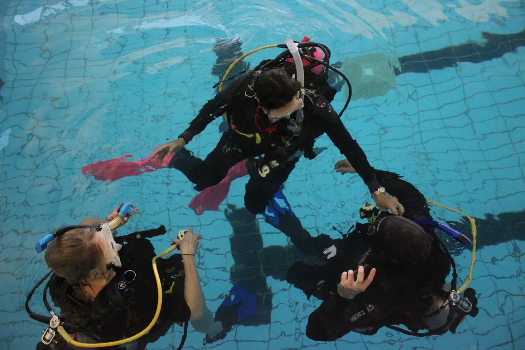 Diving Azuria Diving
