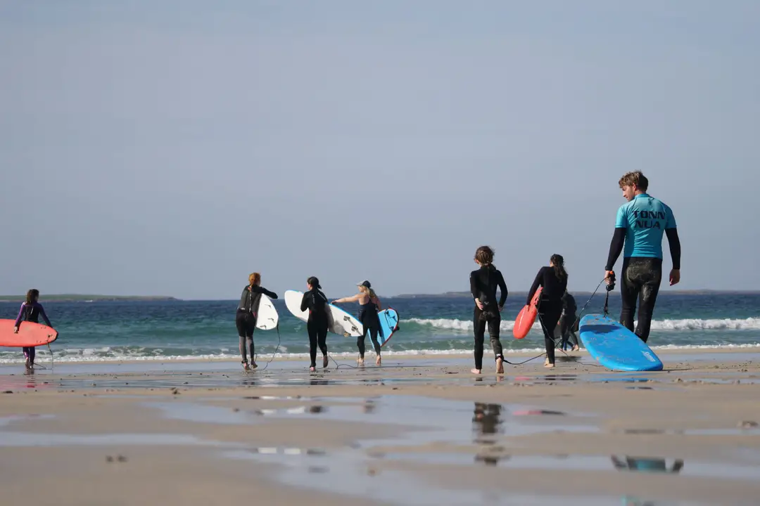 Tonn Nua Surf School