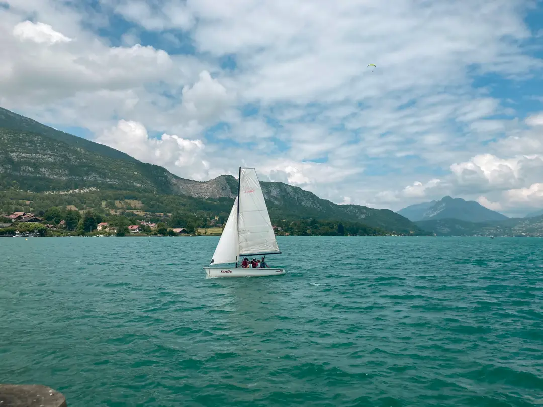 Nautical Club of Doussard, sailing school