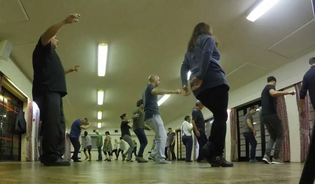 Fengari Greek Dancing