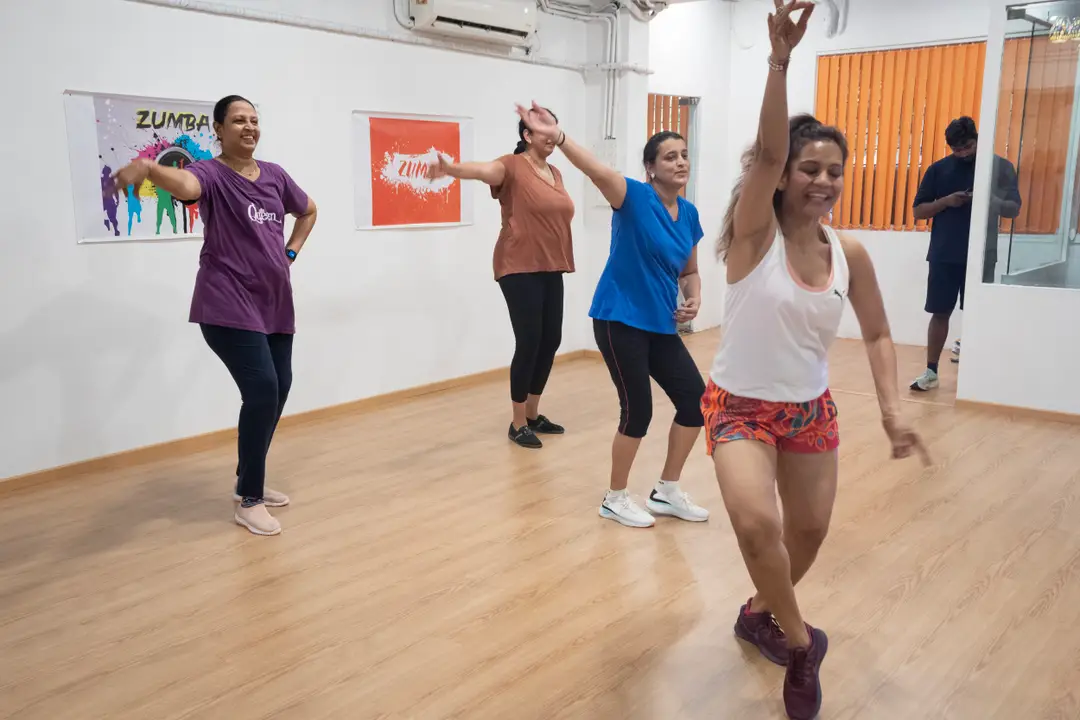 Slim Fitness Wheel : Corporate Power Yoga Zumba Bollywood Dance Kung - Fu Classes In Khar Bandra