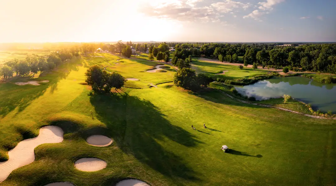 Golf Blue Green Mignaloux Beauvoir