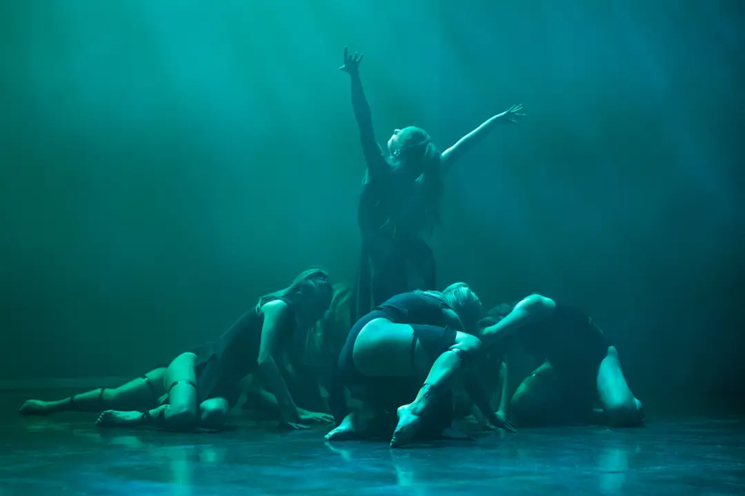INDUSTRIE Performing Arts
