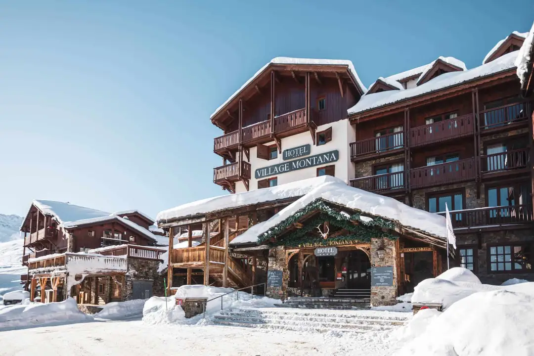 Hotel Koh-I Nor by Les Etincelles