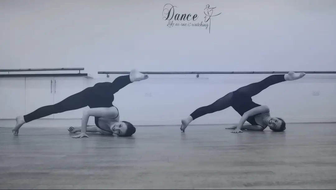 Roynon Dance - Woolston