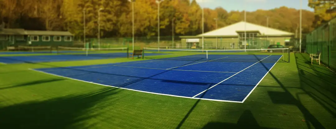 Thongsbridge Tennis & Fitness Club