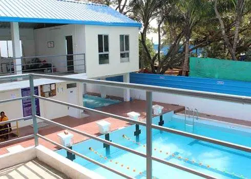 Waves Swim Academy