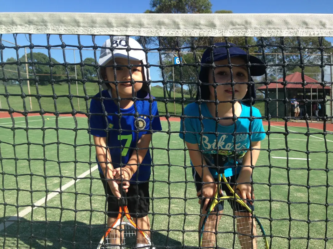 TENNIS 4 U