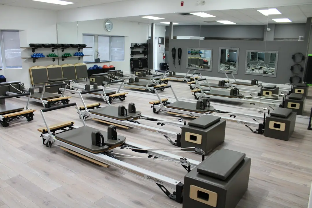 SVELTE FITNESS STUDIO Pilates Reformer & Fitness