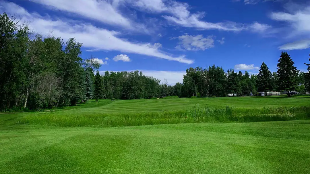 Pigeon Lake Golf Club and RV Park