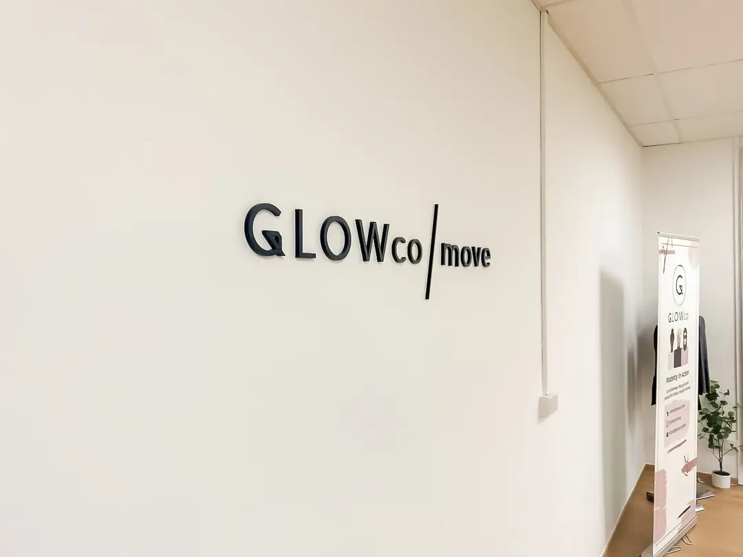 GLOWco Move