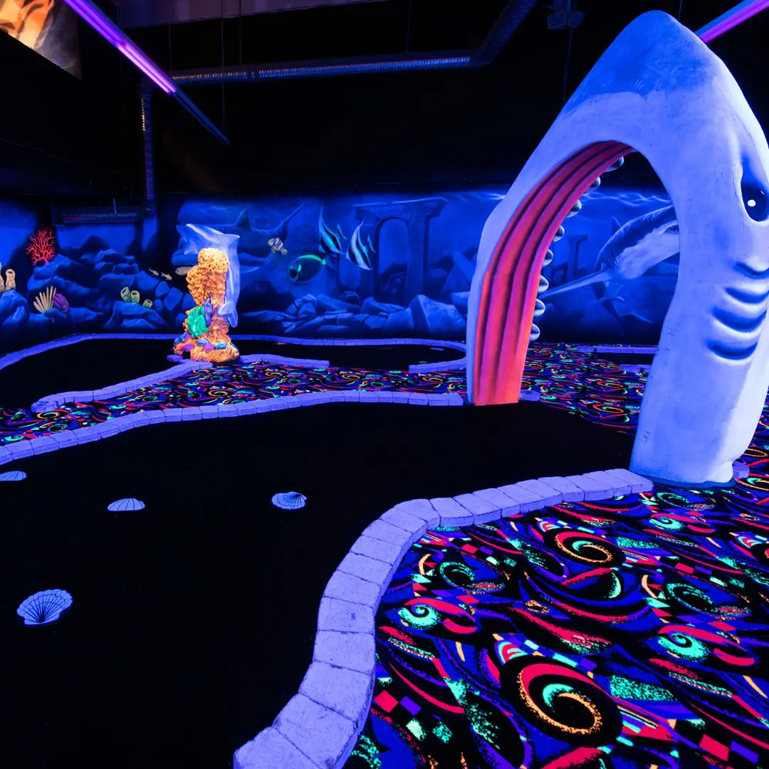 U-Puttz Black Light Miniature Golf