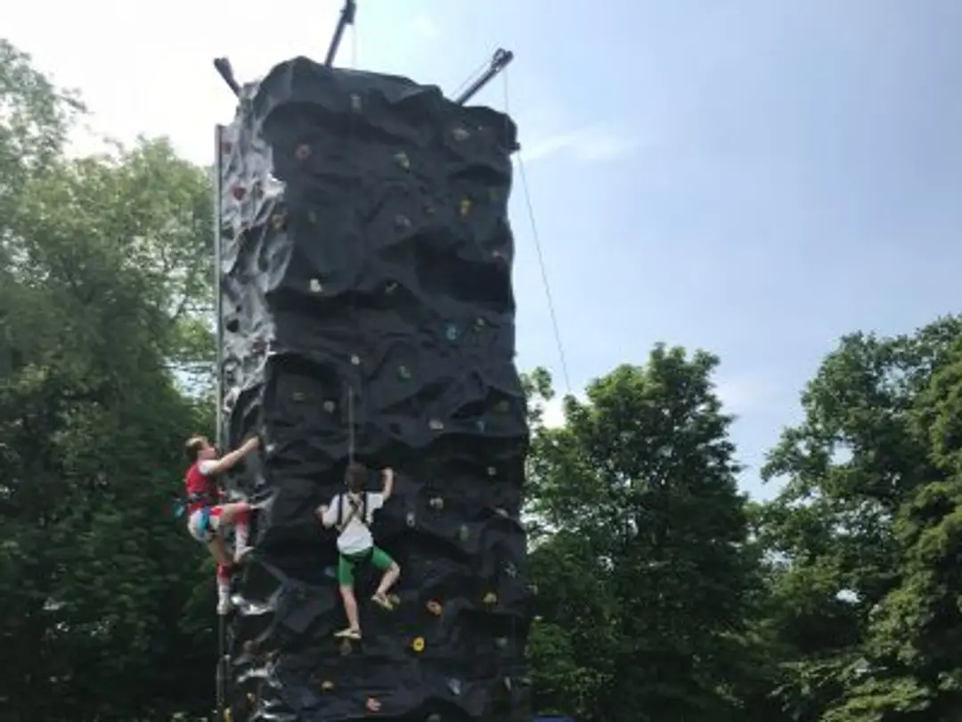 Gecko Venture - Mobile Rock Climbing Wall For Hire