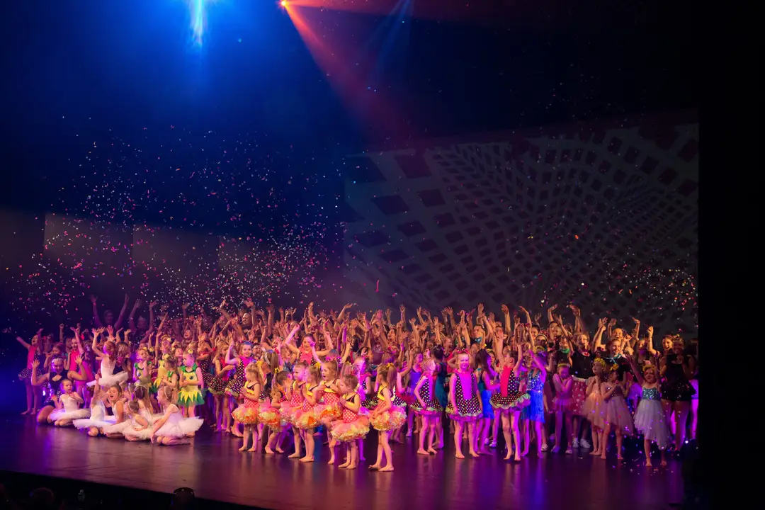 LM Dance School