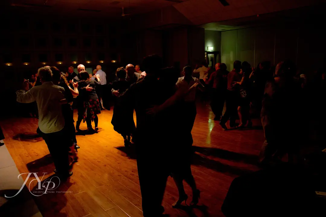 Tango Bajo