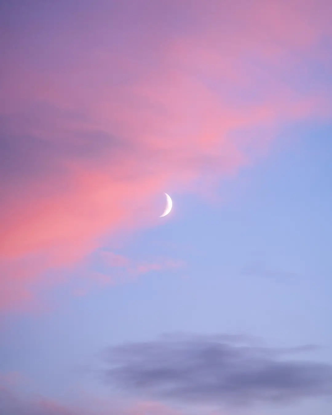 Moon Yoga Maud Nahmany