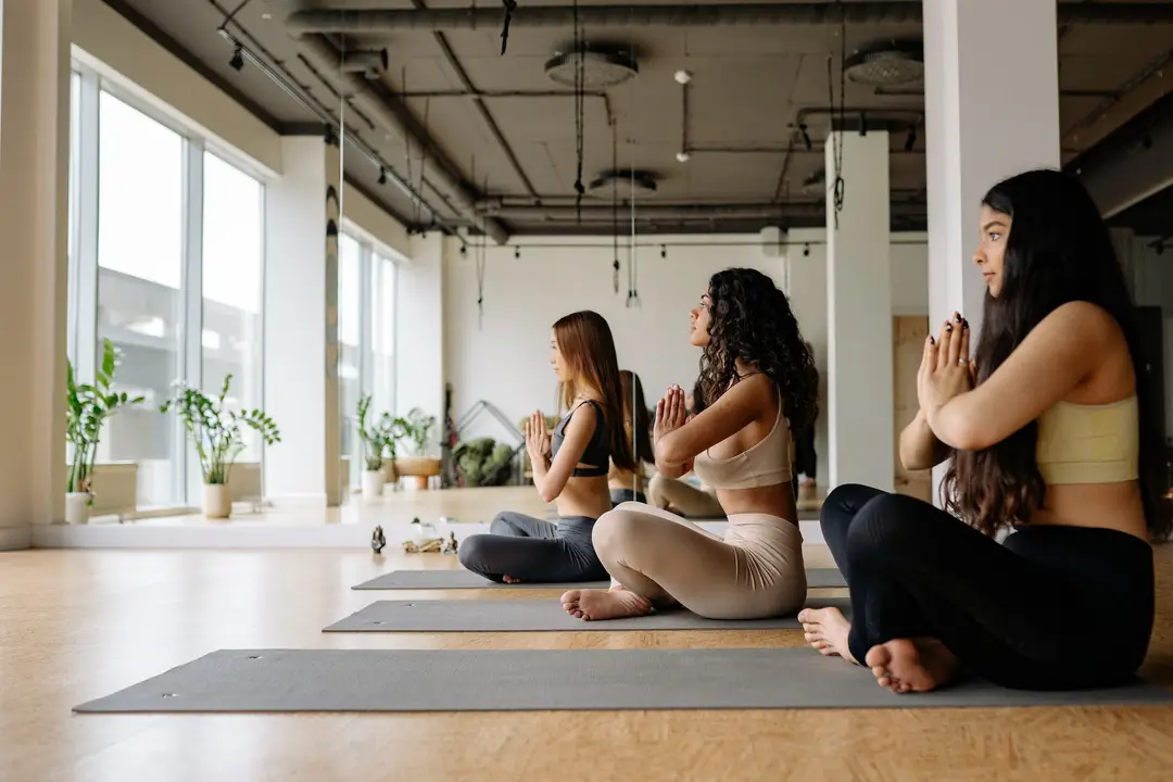 Charlotte Mousset : Coach Bien-Être, Naturopathe, Nutrition, Yoga & Méditation