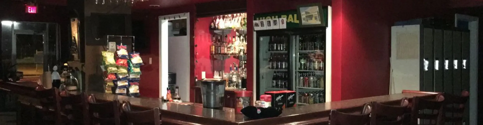 Highball Billiards Bar & Grill