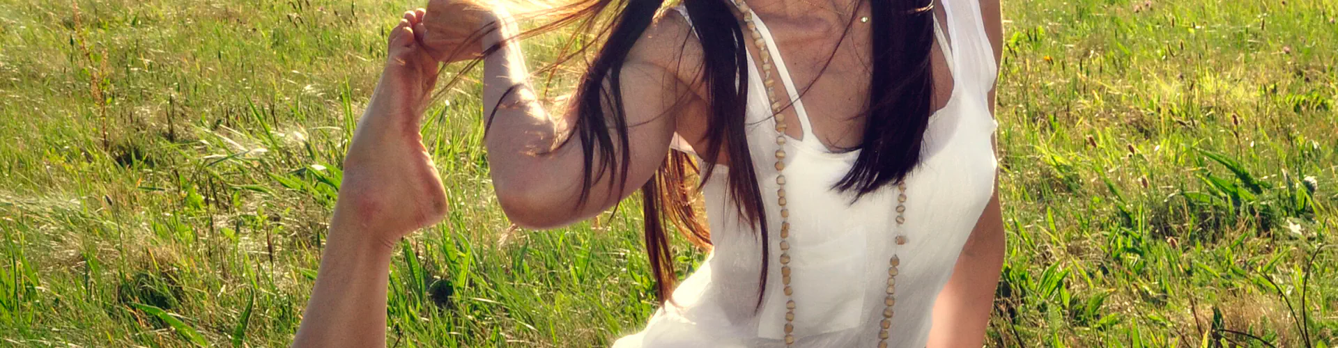 Cicely's Holistic Beauty Salon | Exeter | Thai Massage | Waxing | Shellac Nails | Lava Shell | Yoga