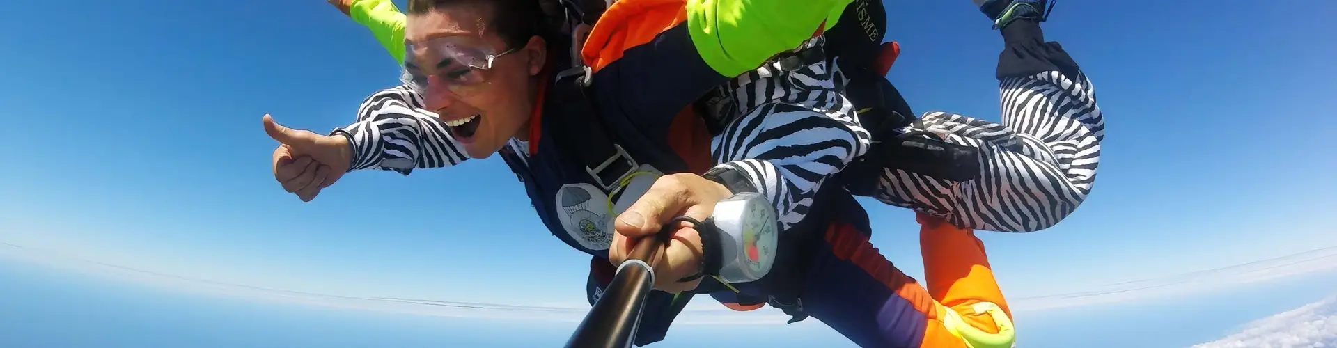 Abeille Parachutisme : Baptême-Saut-Chute Libre Parachute