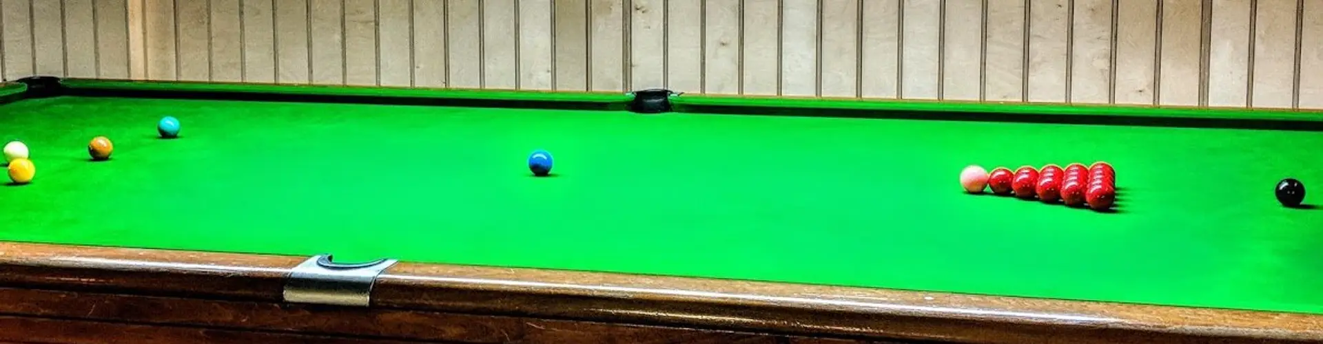 Resto Billard Snooker La Bande Au Coin