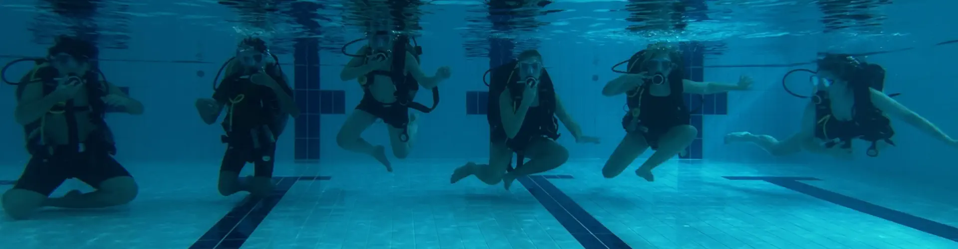 Oakleigh Park Swimming Pool