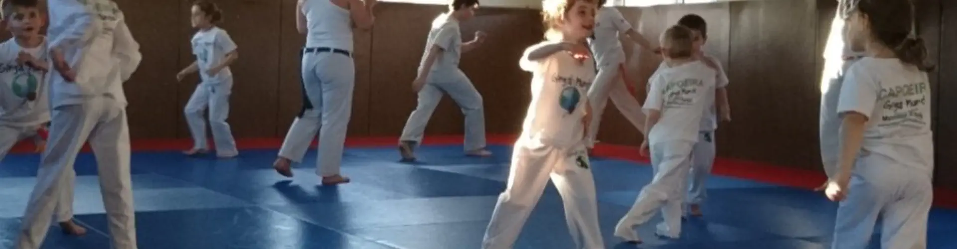 Ginga Mundo Capoeira (Jogo Capoeira)