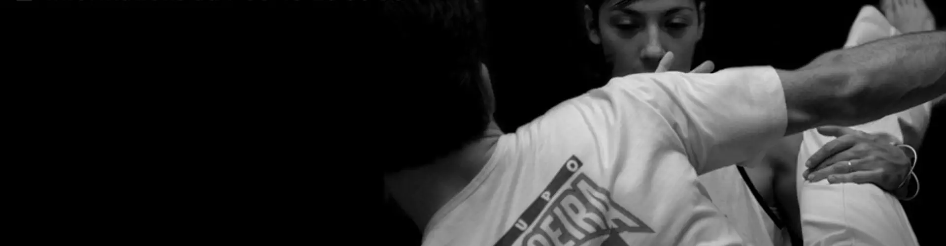 Capoeira Brasil Paris - Professor Deitado