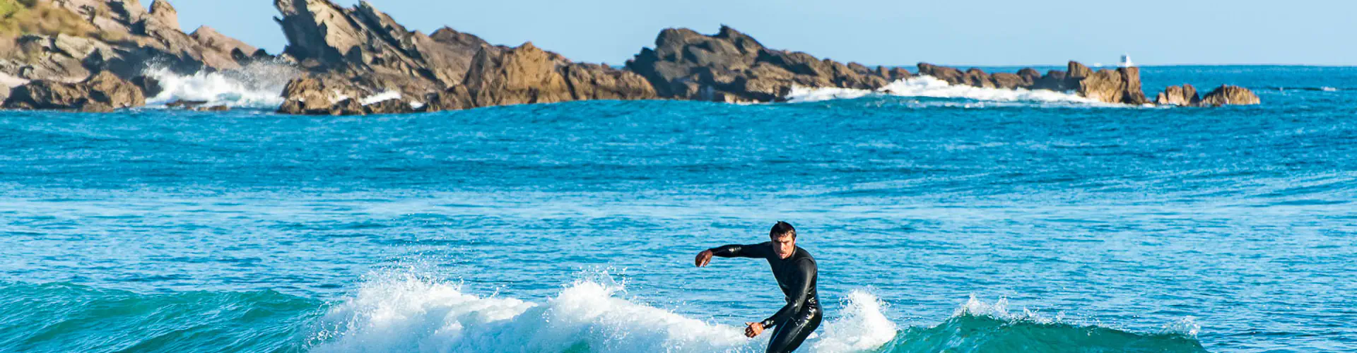 Hibiscus Surf School - Tay Street