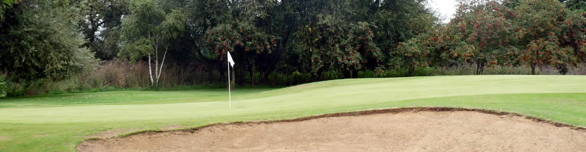 Iver Golf Club & Driving Range - Iver, Slough
