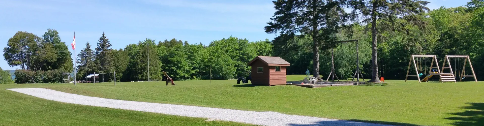 Mindemoya Court Cottages & Campground