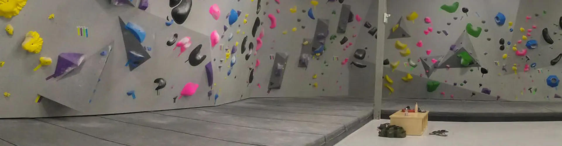 Gravity Climbing Gym - Niagara