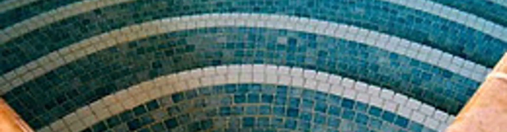 Whites Farm Swimming Pool
