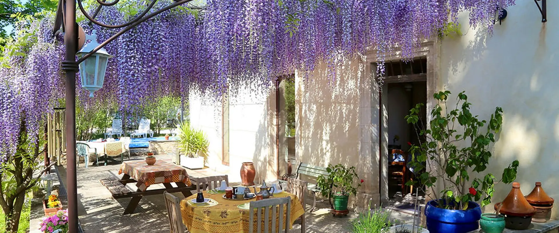 Le Mas de la Soleillade: Chambres d'hôtes de charme avec piscine - séjours (Vaucluse, Avignon)