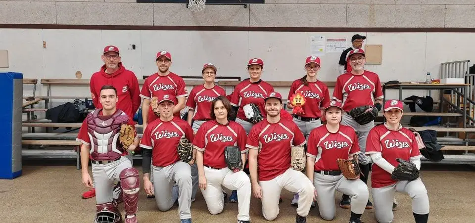 Club Beaujolais Baseball "Wisps"