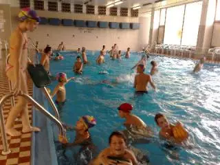 Učebňa plávania pri základnej škole