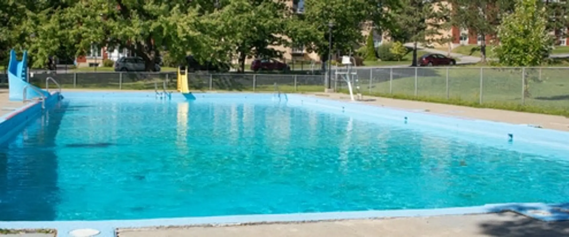 Municipale Pool Of The Park Saint-Alphonse-de-Liguori