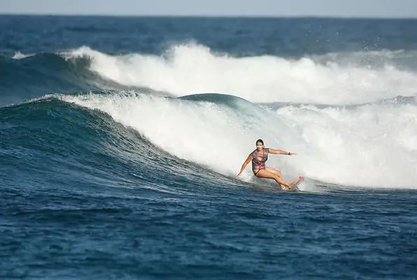 Mahi-Mahi Surf School, École Et Cours De Surf