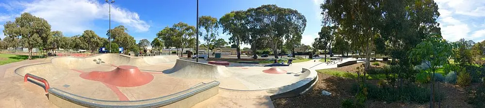 Oaklands Recreation Plaza