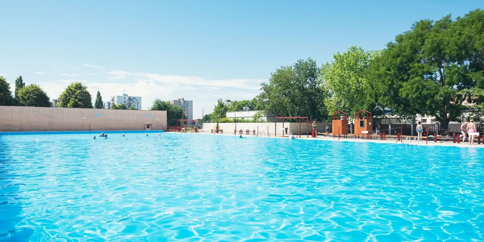 City swimming pool Zátvor