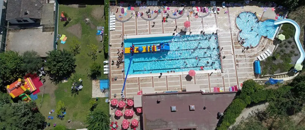 Piscine à Saint-André-de-la-Roche