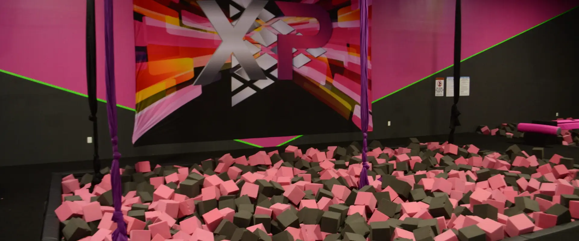 X-Play Trampoline Amusement Park