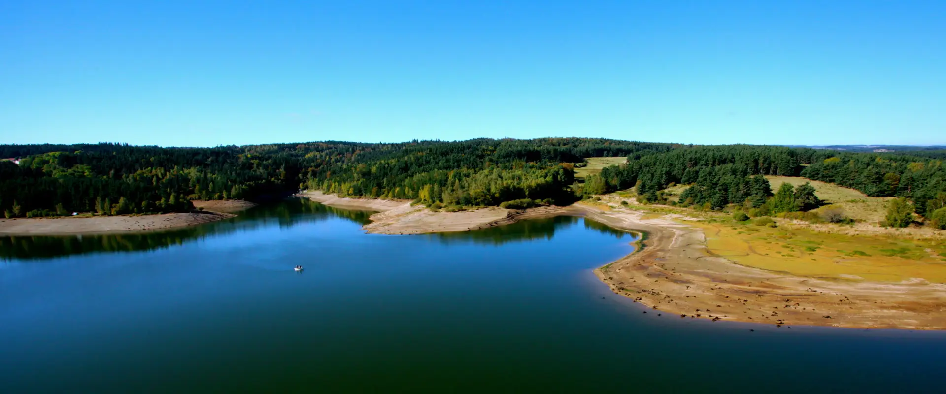 Guide de pêche lac de Naussac-Charpal-Villefort- Jérôme Bouard